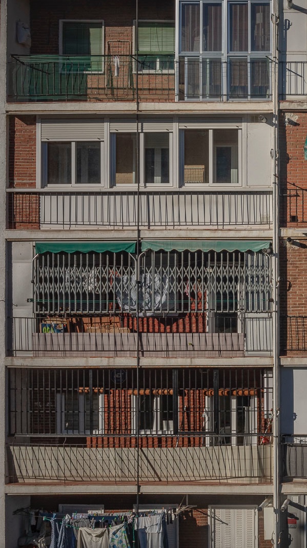 From unfinished ruins to urban peripheries From unfinished ruins to urban peripheries